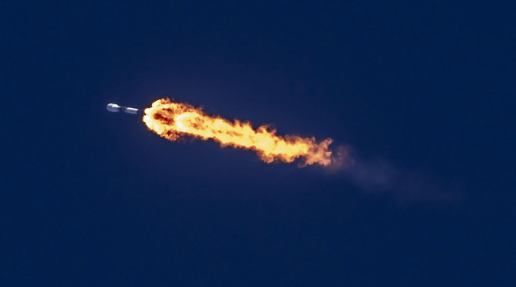 A SpaceX Falcon9 rakétája vitte az űrbe a kémműholdakat / Fotó: SpaceX