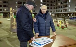 "To wszystko nieprawda". Nocna wizyta Putina w Mariupolu zakłócona