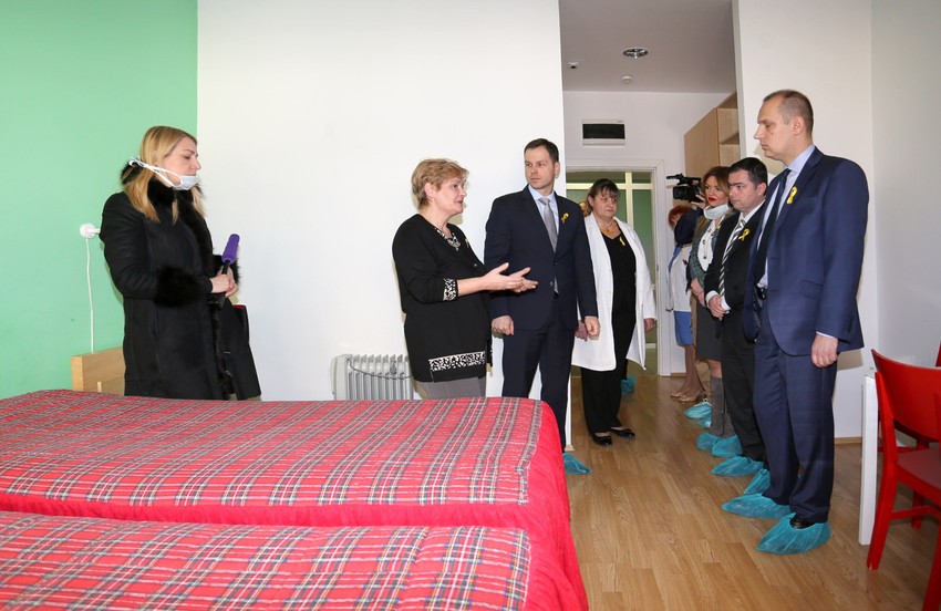 U apartmanu koji koristi jedna od osam porodica dece obolele od raka