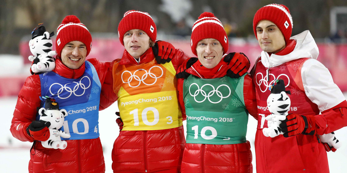 To pierwszy taki medal w historii! Polscy skoczkowie mają brąz