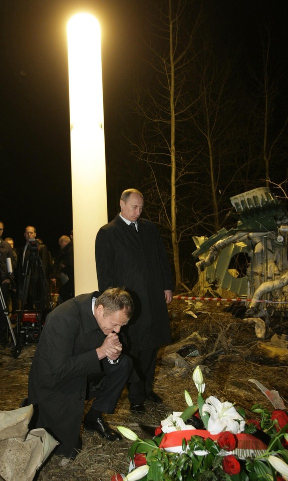 2010-04-10T202912Z_01_SMO105_RTRIDSP_3_POLAND-PRESIDENT-CRASH.jpg