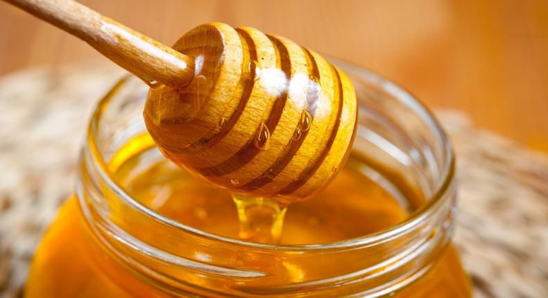 12 Ways Honey Can Up Your Beauty Game