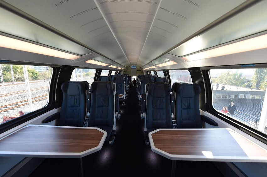 Unutrašnjost brzog voza