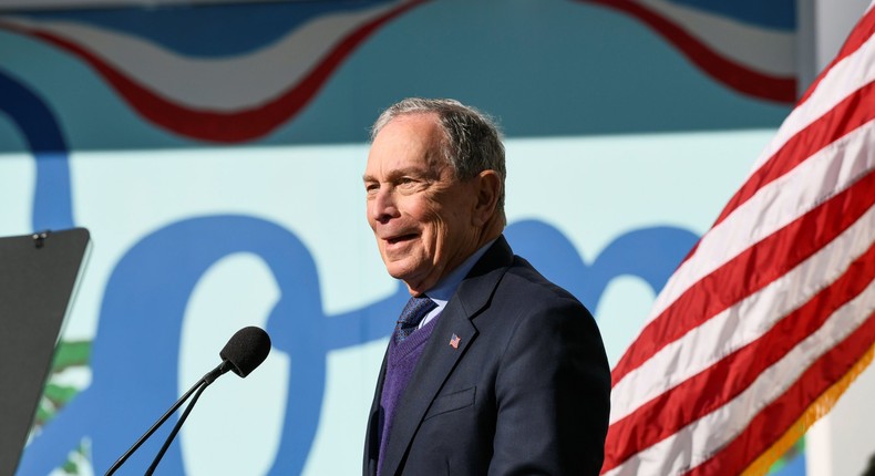 FILE PHOTO: Democratic presidential candidate Michael Bloomberg visits the Dollarhide Community Center for a campaign event in Compton, California, U.S. February 3, 2020.  REUTERS/Andrew Cullen