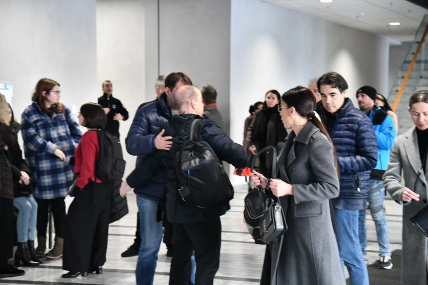 Roditelji dece ubijene u "Ribnikaru" navode da je škola mimo protokola prebacila dečaka ubicu u razred njihovih najmilijih