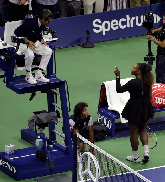 Serena Vilijams u svađi sa sudijom