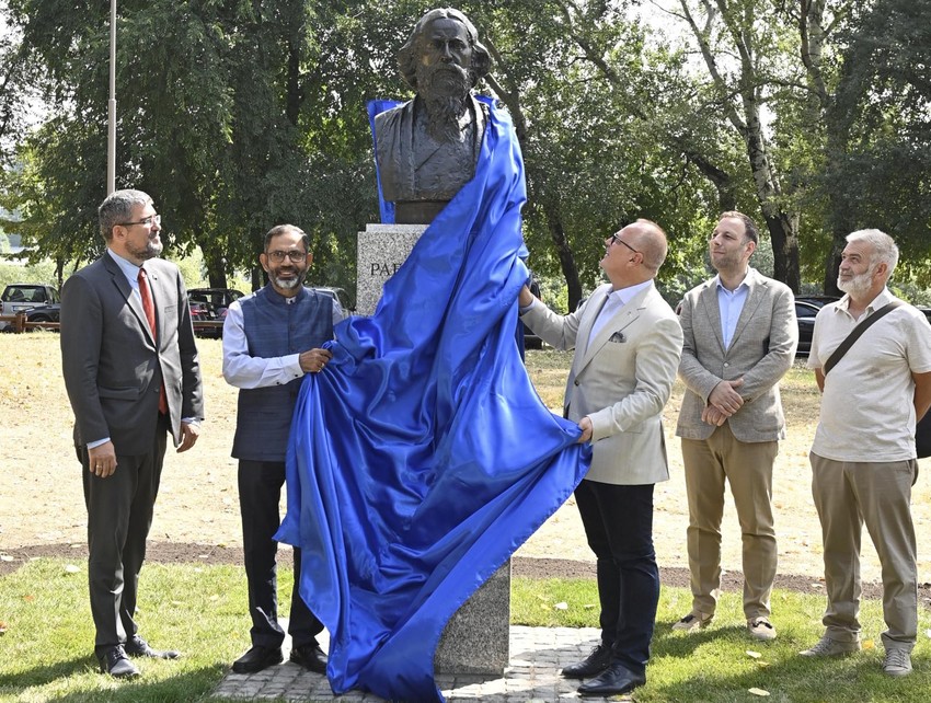 Rabindranat Tagore spomenik 20210713 tanjug predrag mitic beograd Di022733212 preview