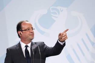 10 tys. euro miesięcznie. Tyle zarabia prywatny fryzjer Hollande'a