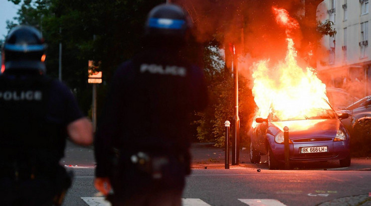 Folytatódtak a zavargások a Franciaországi Nantes-ban /Fotó: Profimedia-Reddot