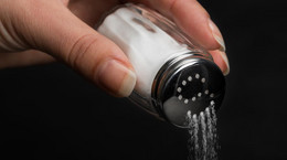 Nadmiar soli w diecie sprzyja otępieniu - przewlekłej chorobie mózgu