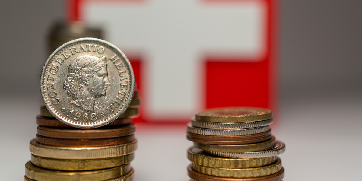 Frank szwajcarski to jedna z głównych walut wymienialnych na świecie.