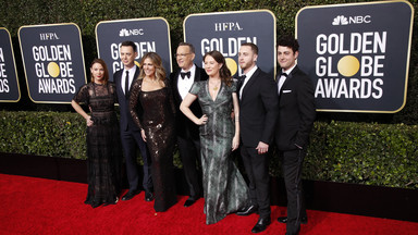 Złote Globy 2020: Tom Hanks zabrał całą rodzinę, popłakał się na scenie