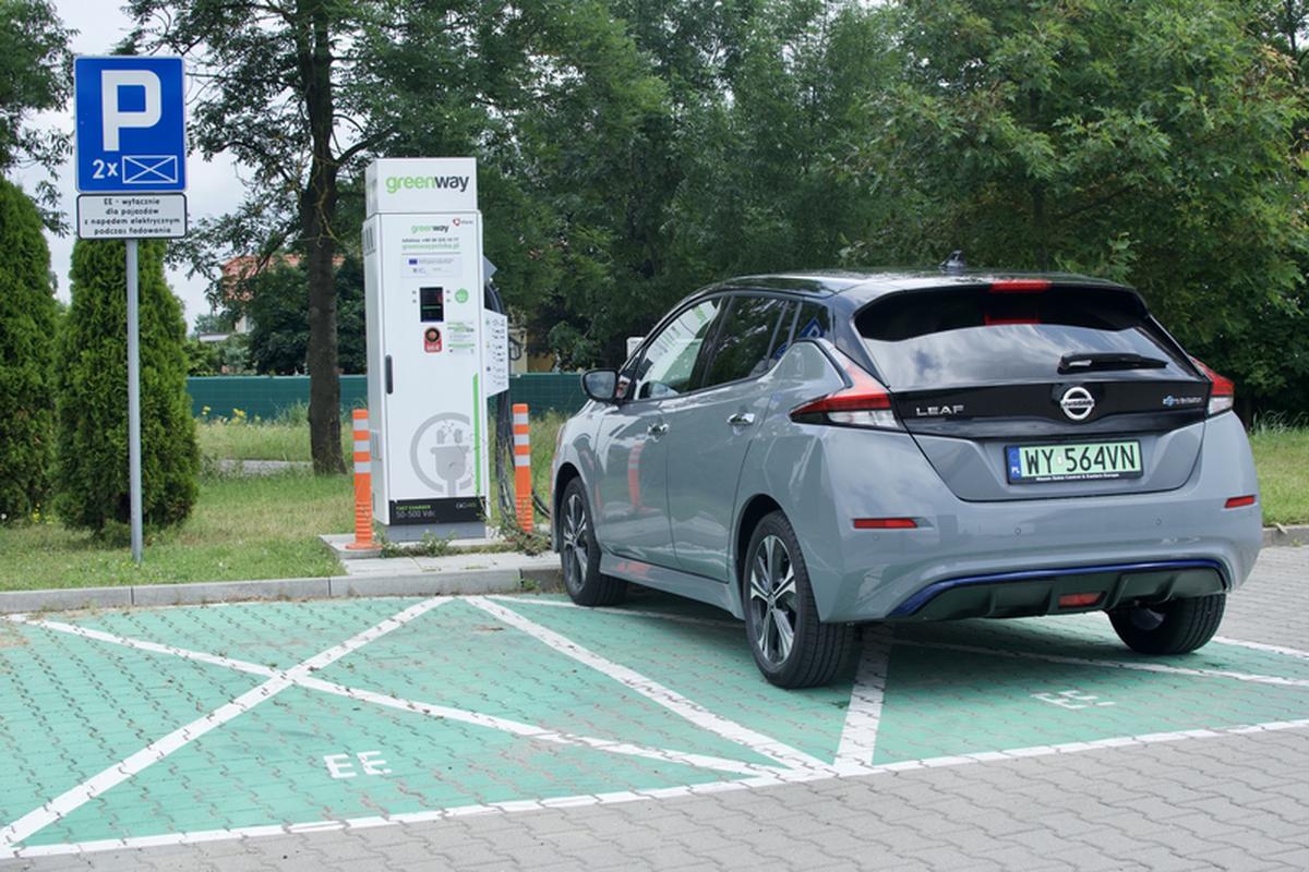 Nissan Leaf ile kosztuje przejechanie 100 km autem