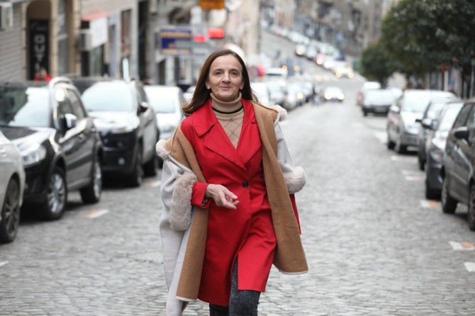 Sada redovno idem na sistemsku porodičnu terapiju, pijem lekove za depresiju i sve je više lepih trenutaka u mom životu, kaže Anđelka 