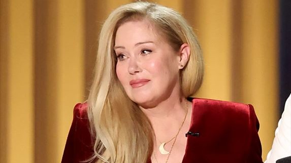 Gyógyíthatatlan betegen is színpadra állt Christina Applegate