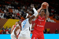 Double-double Sochana to za mało. Polscy koszykarze przegrali z reprezentacją Bahamów