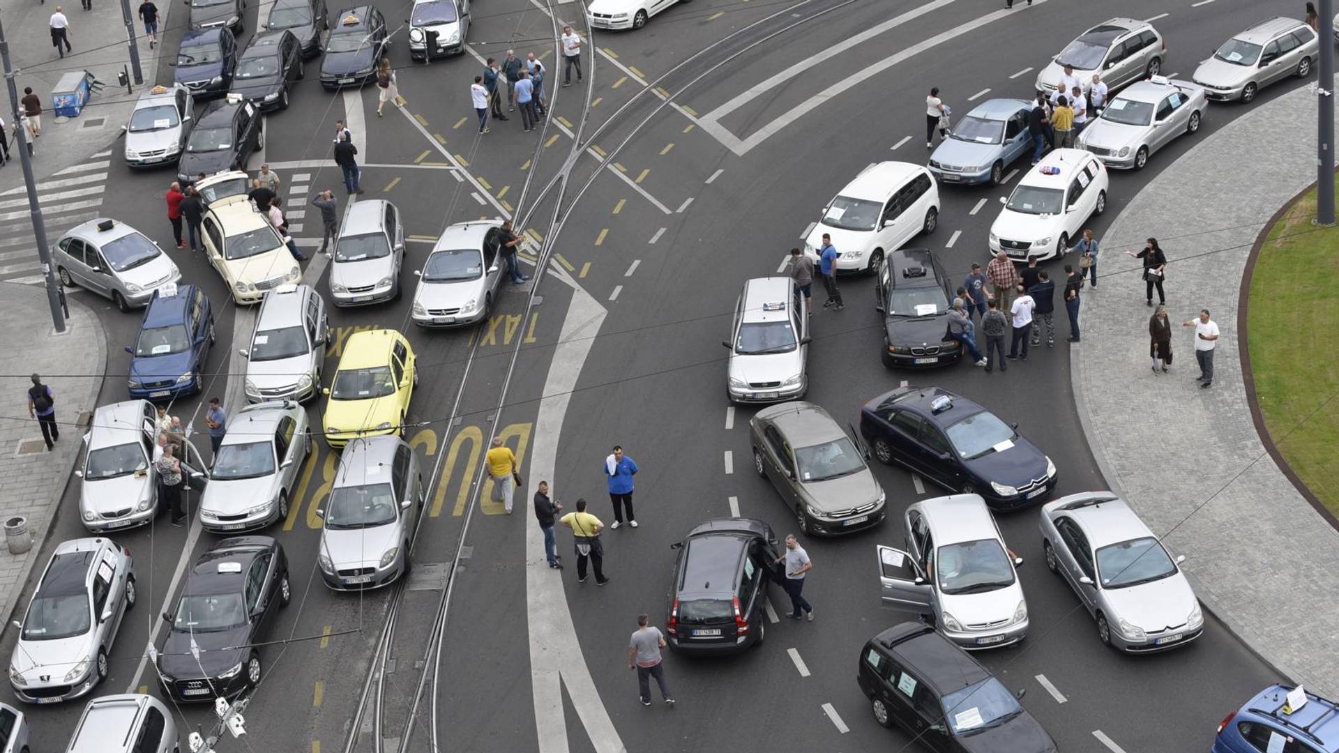 Zašto su taksisti jači od države?