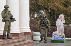 Piechota morska i helikoptery bojowe w akcji. Co dzieje się na Krymie?