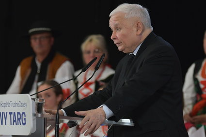 Kaczyński: trzeba w tej chwili palić wszystkim, poza oponami i tymi podobnymi rzeczami