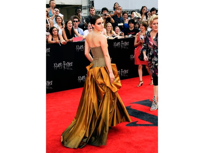 Watson wyznała, że tym razem chciała odpocząć od stonowanej elegancji i postawić na coś 'bardziej wyrazistego'