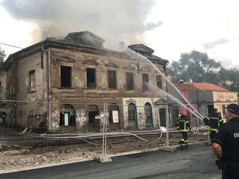 Požar je lokalizova, u toku je njegovo dogašivanje