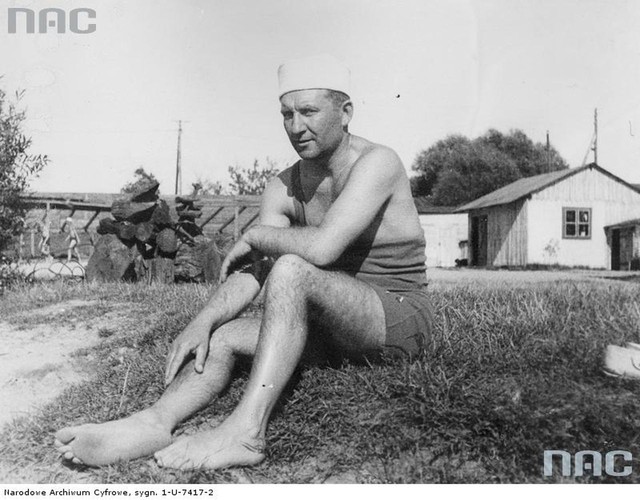 Warszawa. Jeden z braci Kozłowskich, właścicieli słynnej stołecznej plaży