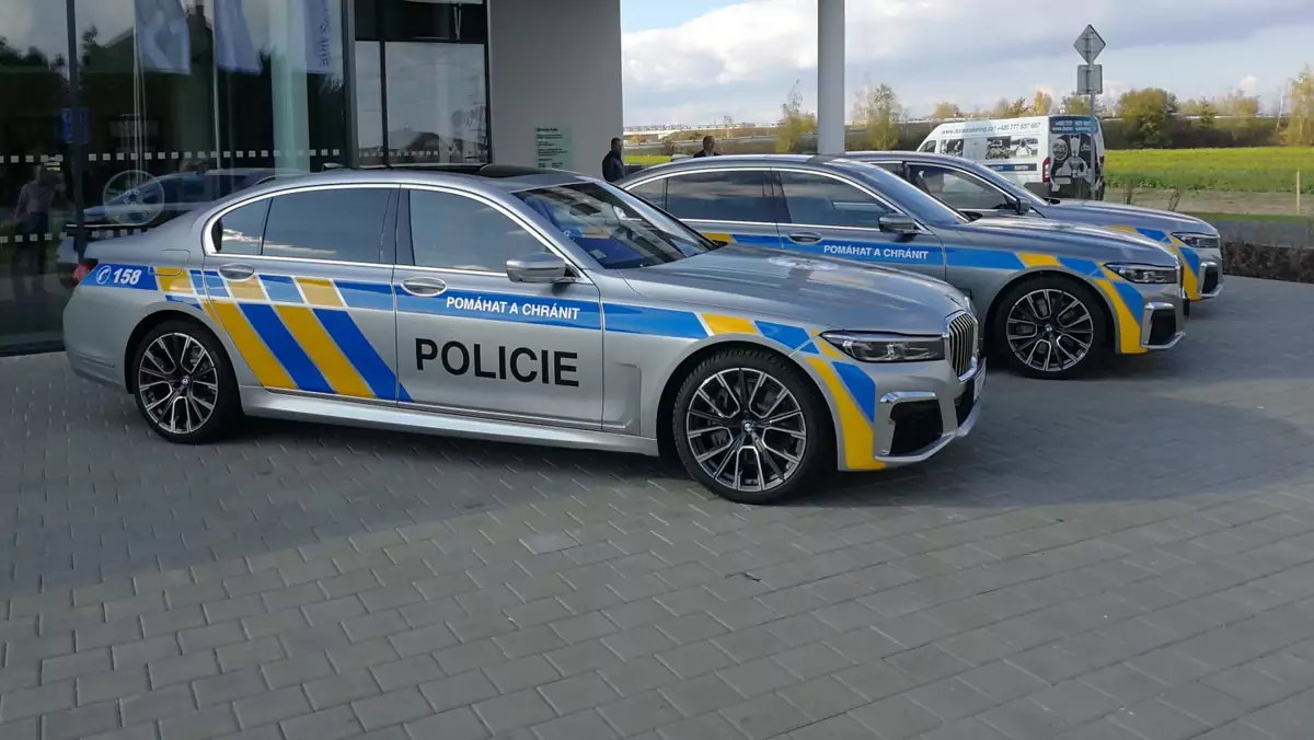 BMW 745Le w czeskiej policji