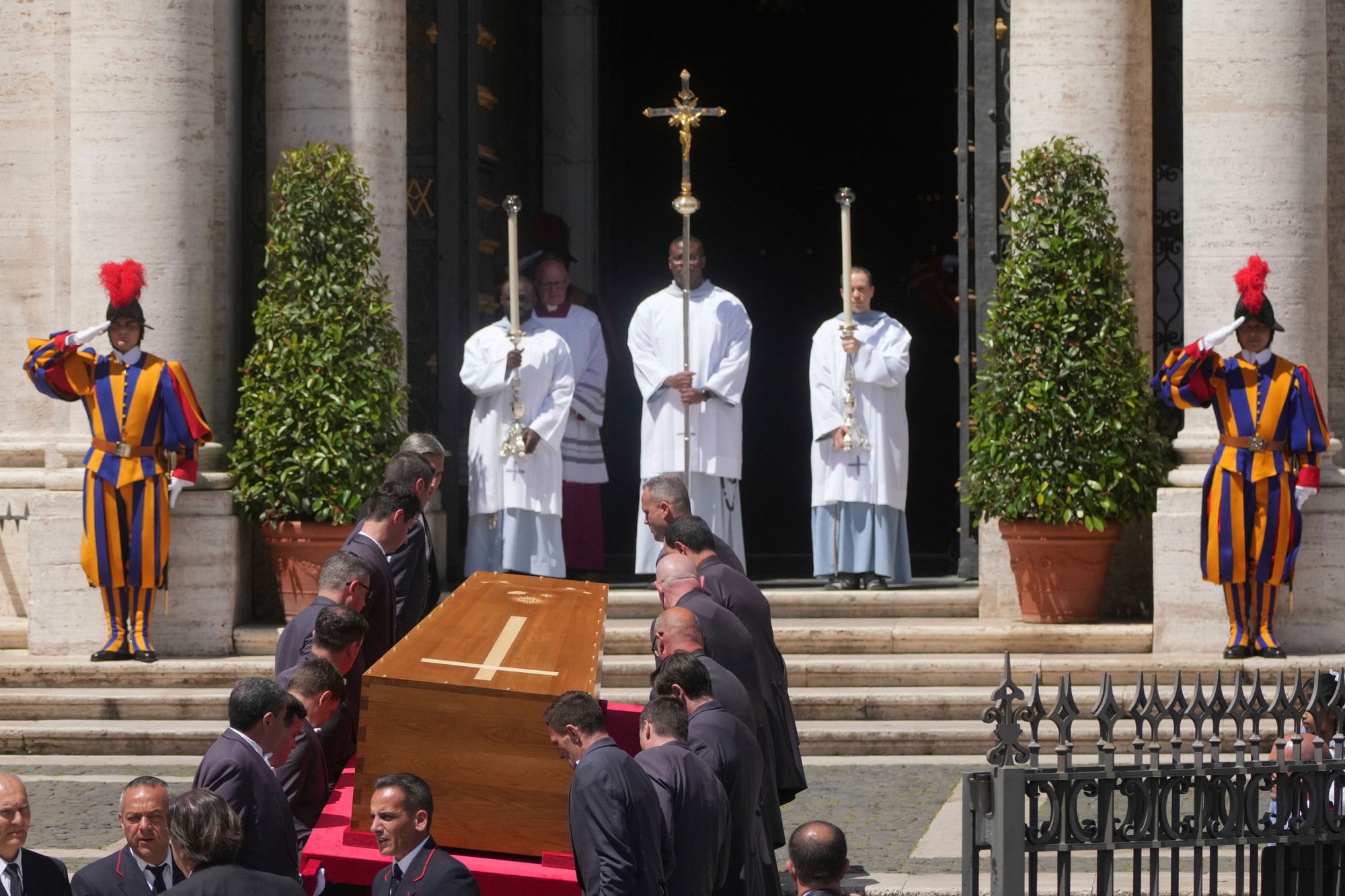Rakva pápeža Františka prišla do Baziliky Santa Maria Maggiore.
