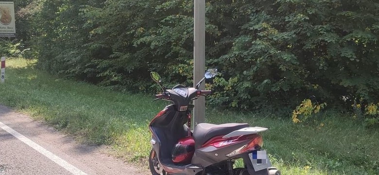 Uciekli z domu na Podlasiu i jechali motorowerem do dziewczyny do Krakowa. Wpadli w ręce policji