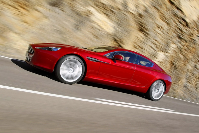 Aston Martin Rapide – z pięknem trzeba obcować