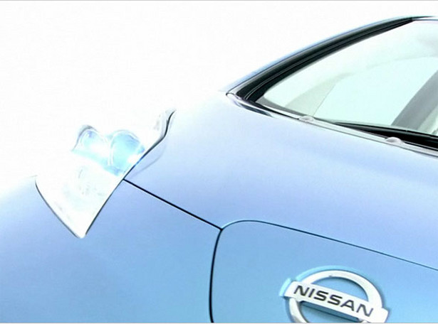 Elektryczny Nissan wjedzie pod osłoną nocy