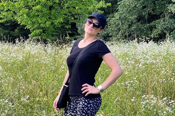 "MUŽ OBRAO TIKVICE" Supruga našeg fudbalera uživa u vili na 