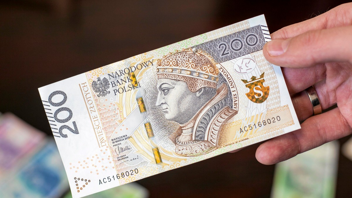 W 2025 roku emerytura bez podatku wynosi 30 tys. zł, co może oznaczać konieczność płacenia podatku dla wielu seniorów [Źródło: Onet]