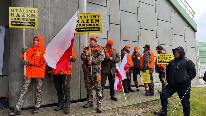 Podlascy myśliwi dołączyli do protestu rolników