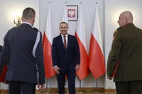 Nawrocki rozszerza wpływy w armii? "Wojsko wie, skąd wieją wiatry"