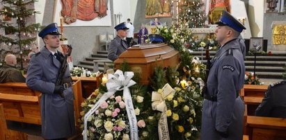 Odszedł na wieczną służbę. Pogrzeb tragicznie zmarłego policjanta w Tarnobrzegu