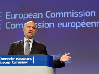 Pierre Moscovici ogłasza decyzję w Brukseli