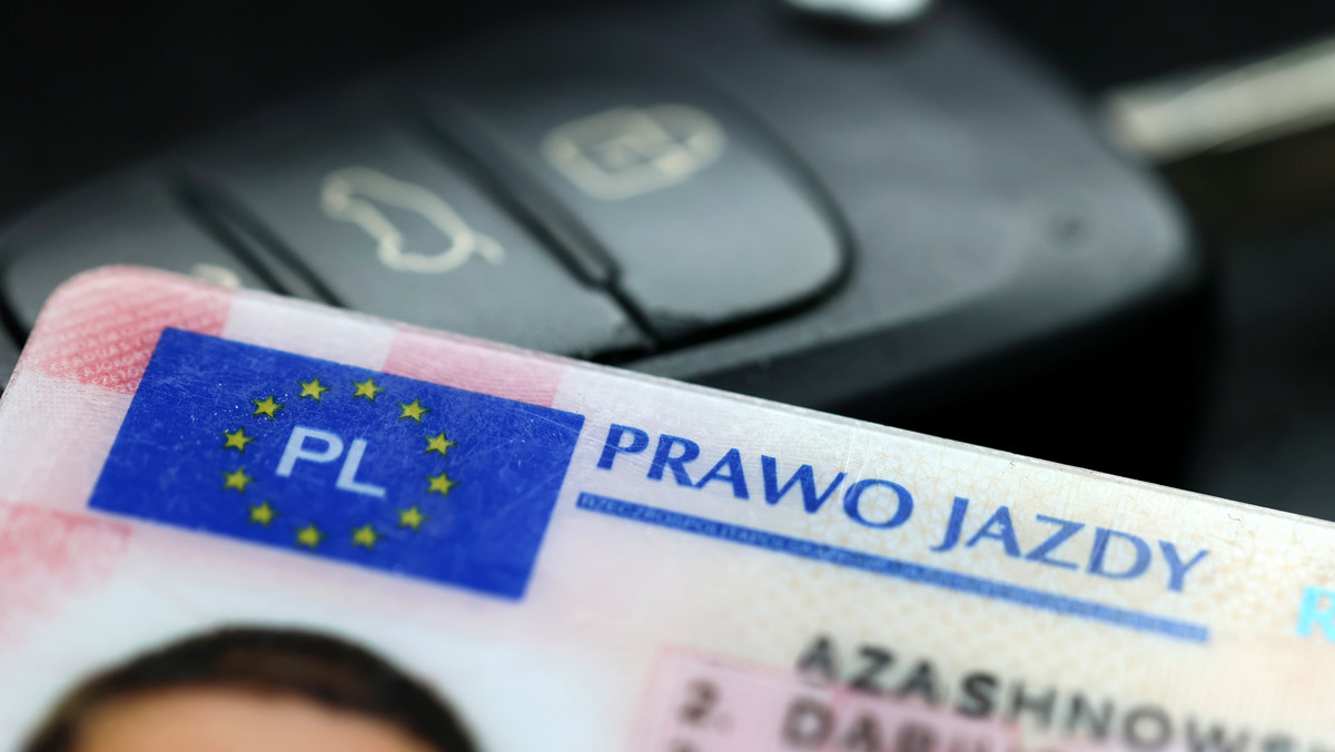 Starostowie zatrzymują prawo jazdy za nadmierną prędkość. Wbrew opinii TK