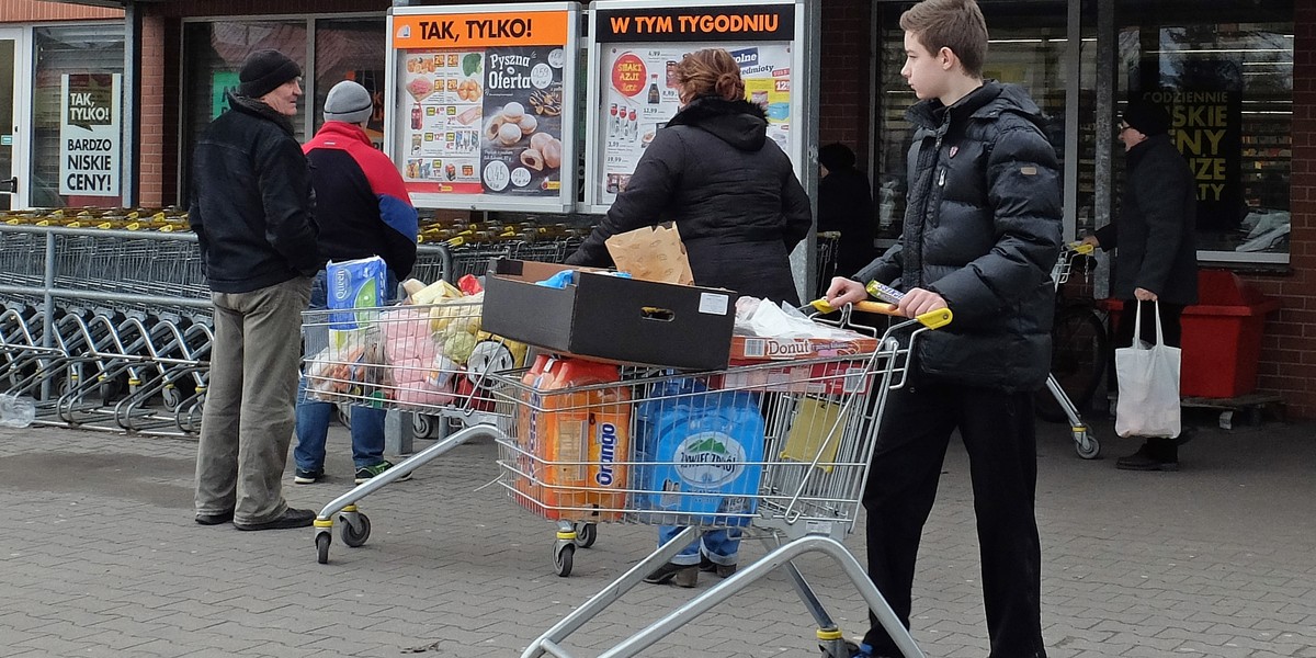 Litwini robią zakupy w Polsce