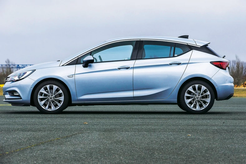 Nowe Renault Megane kontra Ford Focus, Honda Civic, Hyundai i30 i nowy Opel Astra