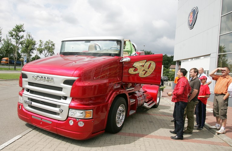 Auto było kiedyś zwykłym ciągnikiem siodłowym marki Scania