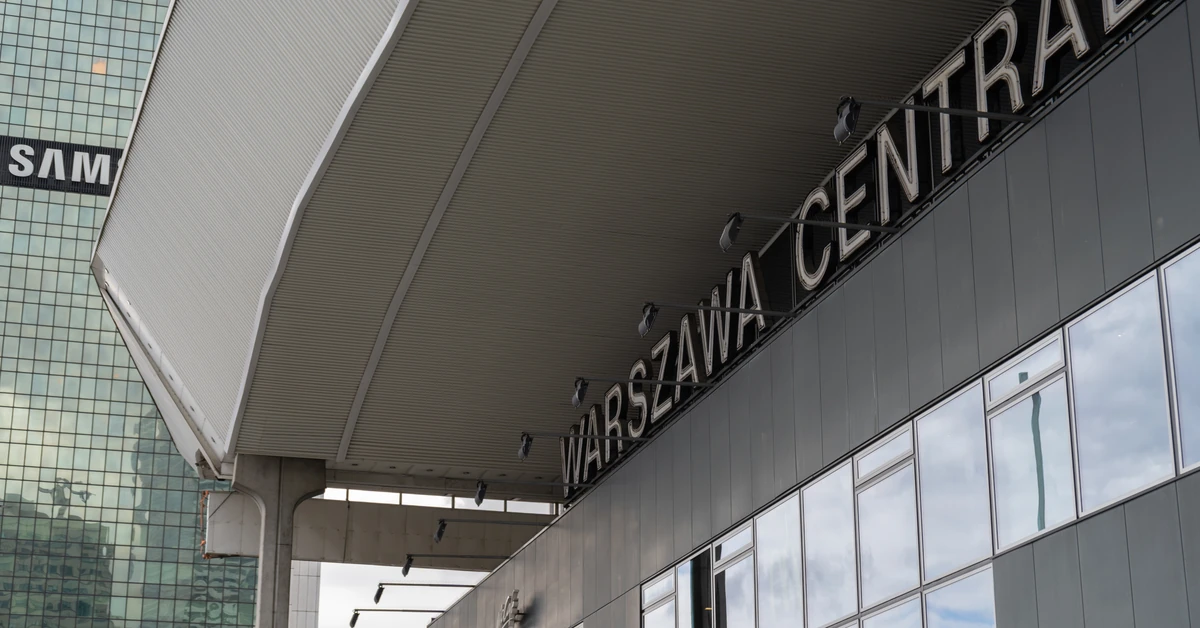 Olbrzymie utrudnienia dla podróżnych. Zamknięty dworzec Warszawa Centralny