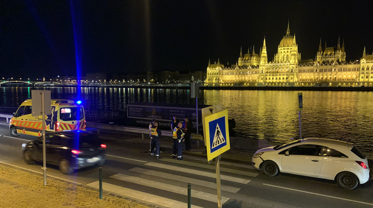 Motorost gázolt el egy autós a Batthyány téren /Fotó: Blikk