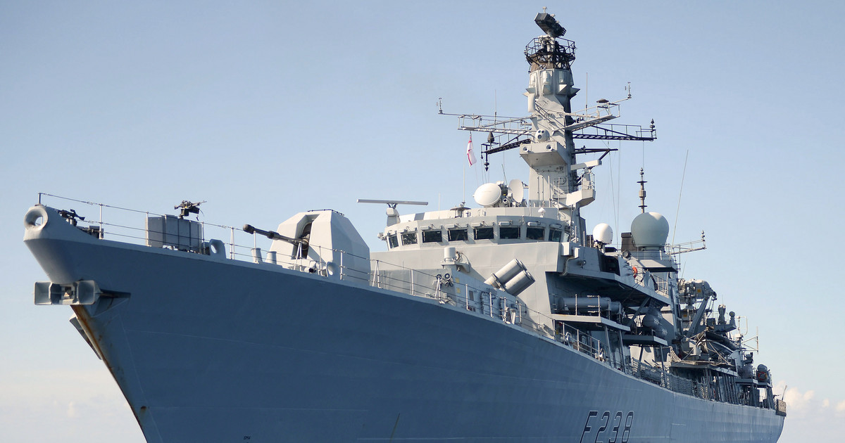 Gran Bretaña.  Un submarino ruso choca con un buque de guerra británico