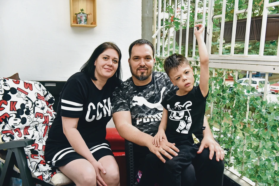 Vuk Grujičić sa porodicom