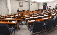 Burzliwa debata w Senacie. Rząd ma przyjąć wynegocjowany projekt budżetu UE