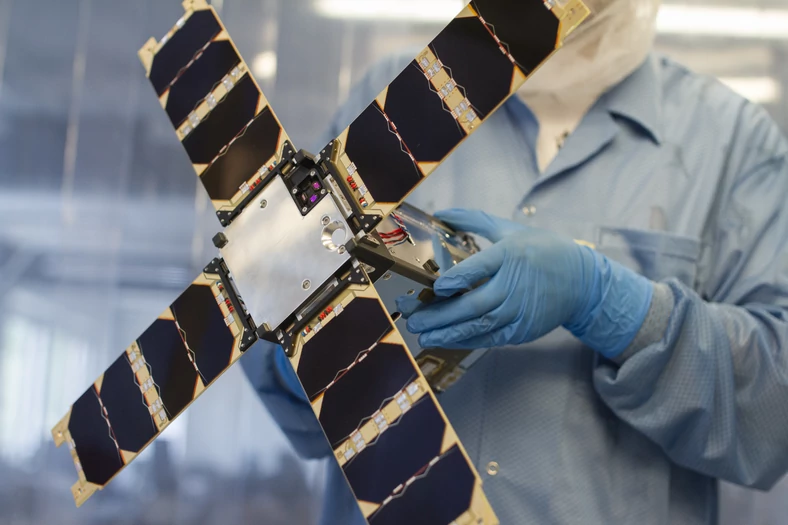 SunStorm — CubeSat ESA wykorzystujący panele słoneczne