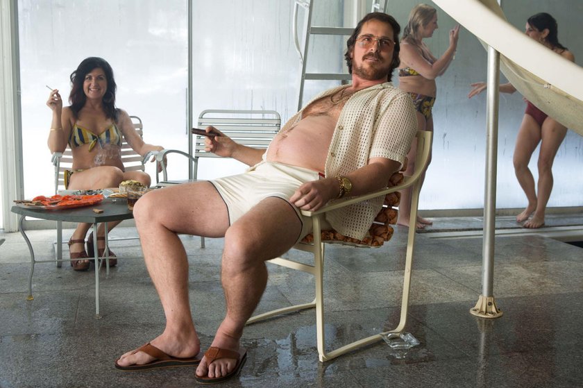 Christian Bale w "American Hustle"