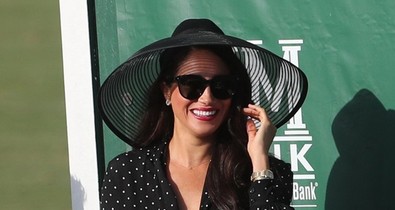 Forró csók: Meghan Markle és Harry nyilvánosan csókolóztak