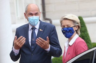 Marszałek Tweeto obejmuje dowodzenie Unią